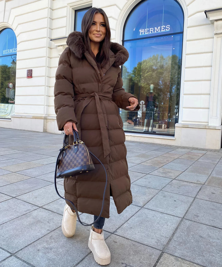 Novara™ | Stylowa Zimowa Kurtka z Kapturem i Sztucznym Futrem